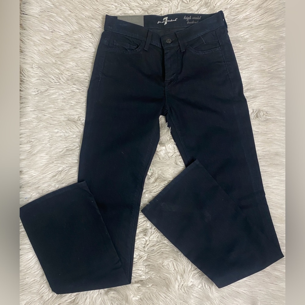 NEW high waisted bootcut size 26 (34 inseam). Zero stretch, more like size 25.